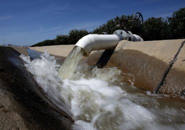 Siccità, agli agricoltori della Piana di Catania 600 litri di <b>acqua</b> al secondo - La Sicilia