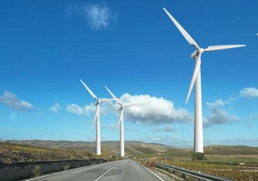 In Spagna energia a costo zero: <b>acqua</b> e vento, carte vincenti