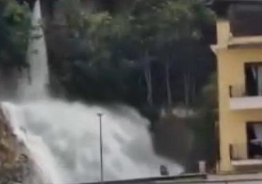Penisola sorrentina senz'<b>acqua</b> da lunedì a mercoledì notte. Autobotti a Capri - RaiNews