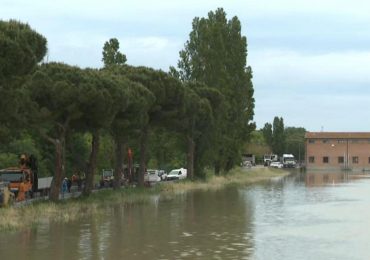 <b>Gestione</b> dell'<b>acqua</b> e rimborsi. Ricognizione dei Verdi nelle zone dell'alluvione - RaiNews