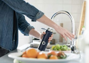 L'<b>acqua</b> del rubinetto in Italia è sicura praticamente al 100%, ma 1 famiglia su 3 ancora non si fida