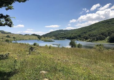 Siccità, pompa di sollevamento del lago Biviere di Lentini porta <b>acqua</b> ai terreni della Piana ...
