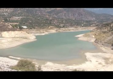 Grecia: preoccupa il livello dell'<b>acqua</b> della diga Faneromeni a Creta - YouTube