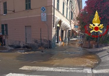 Maxi perdita d'<b>acqua</b> a San Teodoro, Iren: «Dalle ore 14:30 distribuzione regolare in tutti i ...