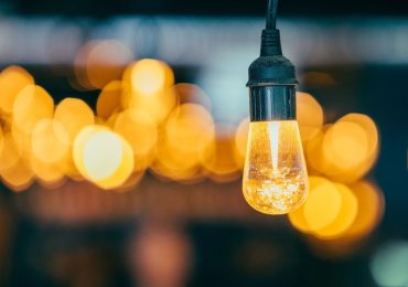 Relazione annuale ARERA 2024: il punto sui consumi di elettricità e gas in Italia - Habitante