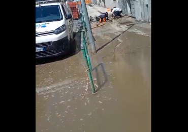 VIDEO – Messina, via Napoli: lavori con imponente perdita di <b>acqua</b> - voce di Sicilia