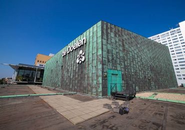 A Rotterdam il tetto multifunzione aiuta la biodiversità - Rinnovabili & <b>Risparmio</b>