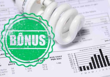 Bonus bollette da 1015 euro, accesso facilitato: la nuova misura per <b>acqua</b>, luce e gas
