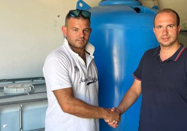 Emergenza idrica: a Casalanguida la pro loco dona una cisterna da 30 quintali - Chieti Today