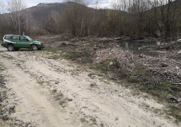 L'<b>acqua</b> non c'è ma continuano i prelievi abusivi: scattano controlli e multe dei forestali - AbruzzoLive