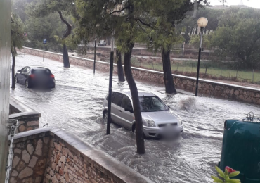 Violento temporale su Barletta: strade invase dall'<b>acqua</b> - BarlettaLive.it