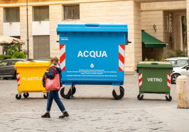 Un gigantesco contenitore d'<b>acqua</b> a Roma per sensibilizzare sullo spreco idrico - Gaeta