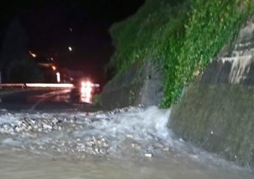 Ardesio, <b>acqua</b> sulla provinciale: allagati box e cantine - MyValley.it notizie!