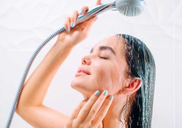 Come risparmiare 7.300 litri d'acqua all'anno solo facendo la doccia - Zapster.it