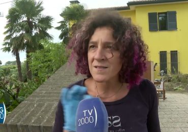 Alluvione Romagna, centinaia gli sfollati. Borghi invasi da <b>acqua</b> e fango - YouTube