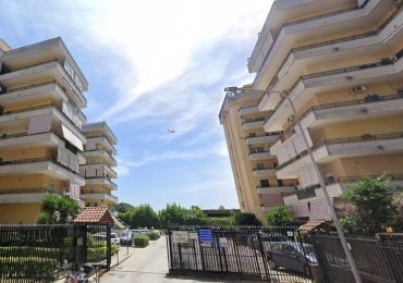 Casalnuovo, debito di 800mila euro con la Gori: senza <b>acqua</b> cento appartamenti del Parco Erika