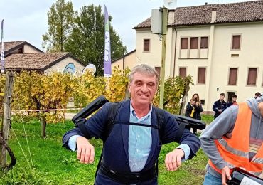 Vendemmia in pendenza: esoscheletri per ridurre la fatica - Treviso Today