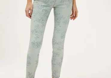 Jeans Skinny a Stampa Floreale con <b>Risparmio Idrico</b> con sconto del 70% - Dealiry