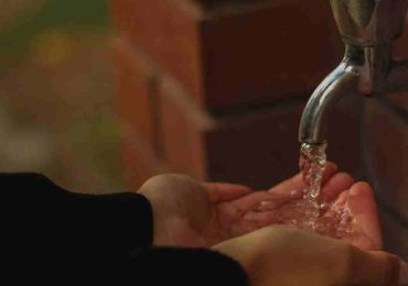 Bolletta <b>ACQUA</b>, adesso ti costerà veramente pochissimo | Non ti è mai stato spifferato ...