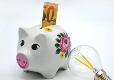 Bollette alte, se continui così piangerai in eterno | Sono queste le regole da seguire alla lettera