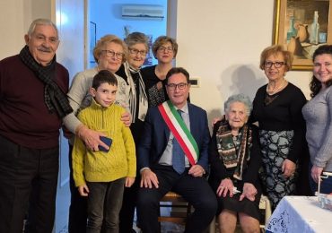 Nuova centenaria a Marsala. È nonna Angela Genna - Tele8 tv