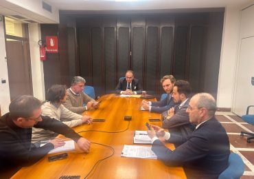 incontro tra Provincia di Savona, comune di Varazze e Autostrade per l'Italia sulla <b>gestione</b> ...