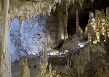 Le grotte di Frasassi portano la sostenibilità nelle scuole italiane con i "Gormiti"
