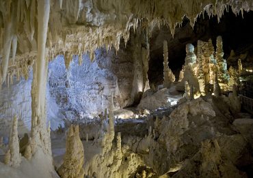 Le Grotte di Frasassi portano la sostenibilità ambientale nelle scuole di Bari - Pugliapress