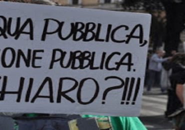 Vercelli: basta sabotare la <b>gestione</b> pubblica dell'<b>acqua</b>