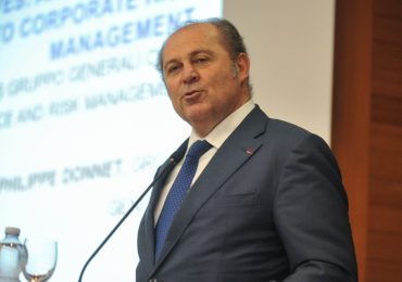 Il numero uno delle Generali: "Dire che mandiamo il <b>risparmio</b> degli italiani in Francia è una bufala"