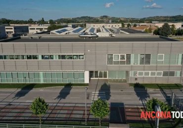 Acquambiente Marche cerca un ingengnere, un elettricista e due operai: al via la selezione pubblica