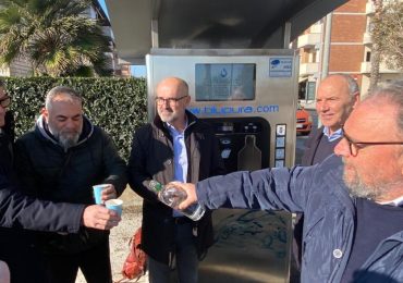 Porto Recanati, inaugurate due nuove casette dell'<b>acqua</b>: "L'obiettivo è ridurre l plastica"