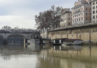 Indagine sui fiumi: meno macrorifiuti ma più oggetti monouso in <b>acqua</b> - Il Sole 24 ORE