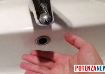 Potenza, niente <b>acqua</b> in queste 2 zone