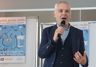 A scuola si parla di <b>risparmio</b> d'<b>acqua</b>: Viva Servizi alla primaria di Marischio