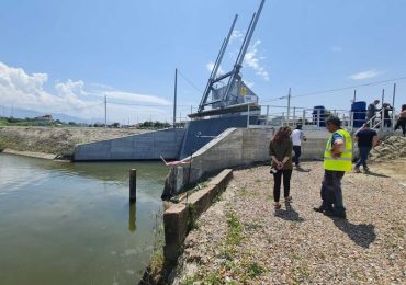 Le idrovore della Val di Magra si illuminano con il tricolore per accendere la grande sfida per l'<b>acqua</b>