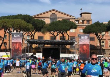 Maratona Roma, al via 'Acea Water Fun Run', maratona dell'<b>acqua</b> per famiglie e bambini