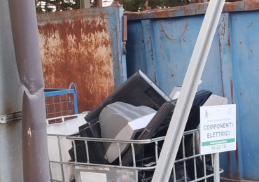 Al CCR di Cassibile anche rifiuti pericolosi. Si tratta di una <b>gestione</b> autorizzata?