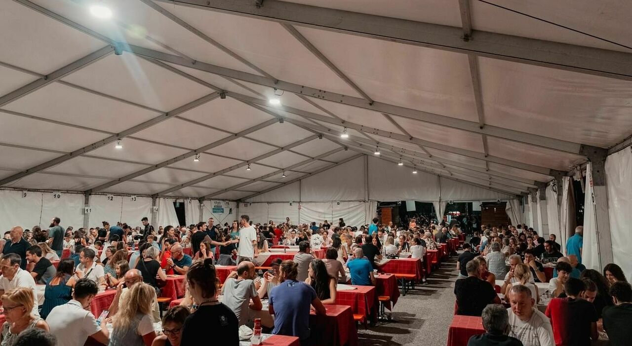 Sagra 'green': eliminate oltre 5mila bottiglie di plastica. La soluzione? Bicchieri in materiale ...