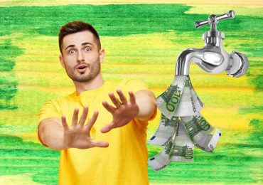 Bollette dell'<b>acqua</b> sempre più care: come difendersi prima di diventare morosi