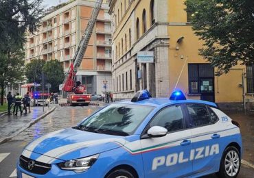 Infiltrazioni d'<b>acqua</b> dal tetto del Commissariato, Vigili del Fuoco in via Gilardelli - LegnanoNews