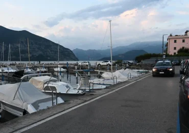 Lago d'Iseo, ha un malore in <b>acqua</b> mentre si allena: grave una donna | Giornale di Brescia