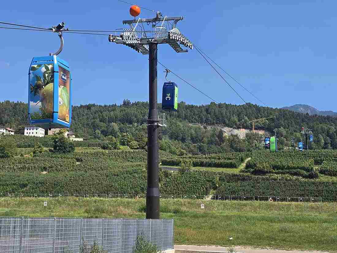 In Trentino con la funivia delle mele il trasporto diventa green