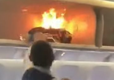 Aerei, power bank in fiamme: “Estintori non bastano, serve abbondante <b>acqua</b>”