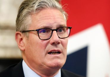 Starmer con l'<b>acqua</b> alla gola, commissariato il Tesoro - Notizie - Ansa.it