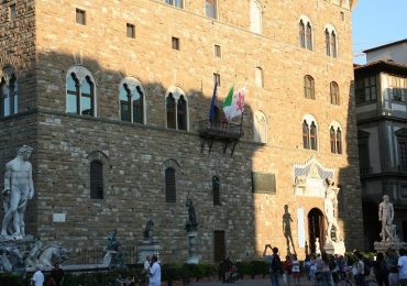 <b>Acqua</b> pubblica a Firenze: dietrofront del Comune